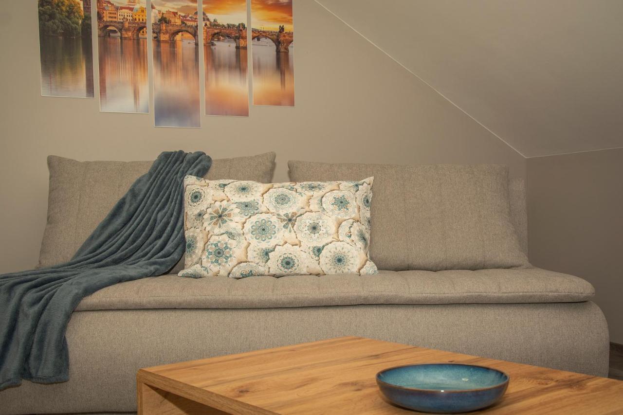 Oros House Apartmanhaz オロシュハーザ エクステリア 写真